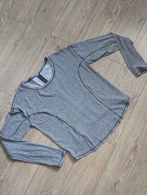 lululemon athletica Black and White Patterned Long-Sleeve Top